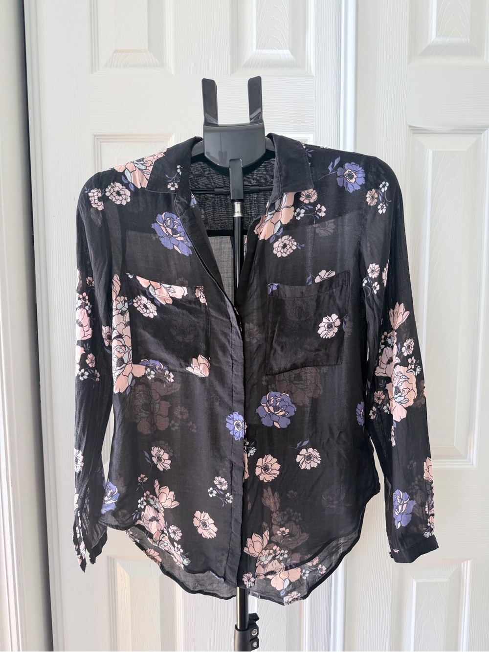Anthropologie Cloth & Stone Black Floral Button-Down Shirt